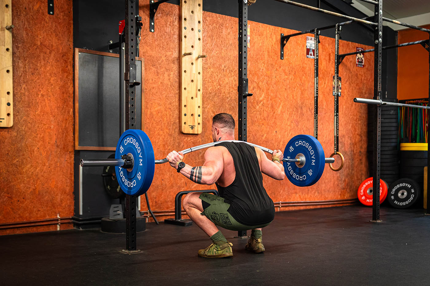 Olympijská osa TRINFIT 2410 mm Buffalo bar dřep 2
